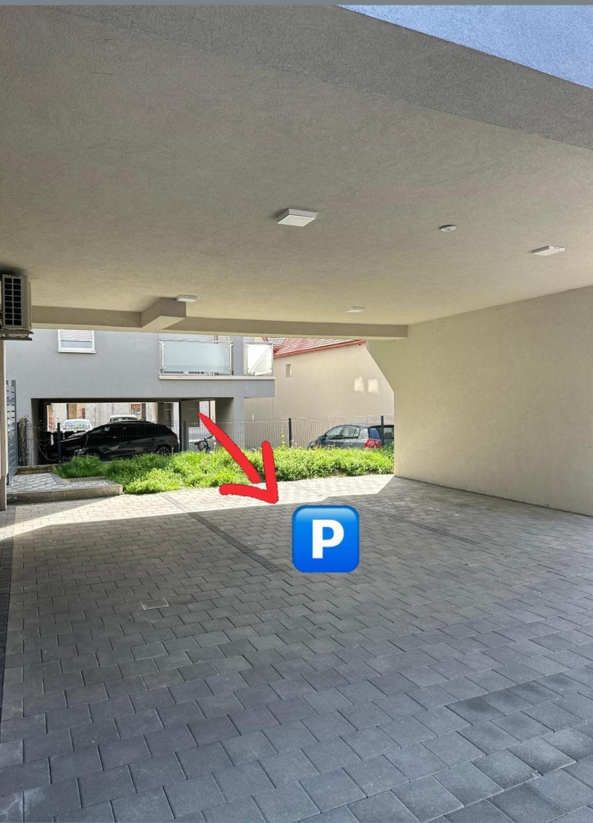 Apartman “Manhattan” Krizevci Экстерьер фото