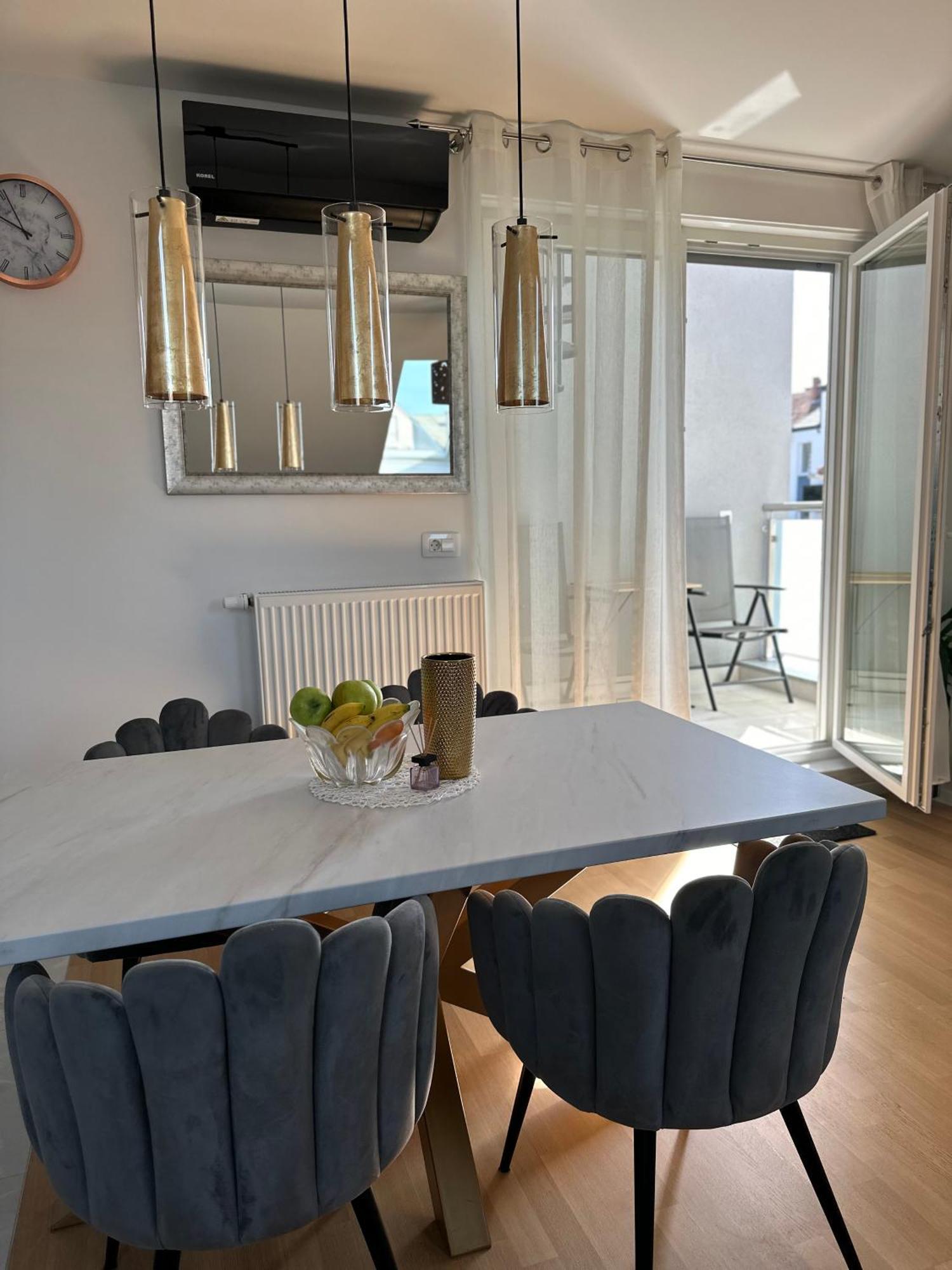 Apartman “Manhattan” Krizevci Экстерьер фото