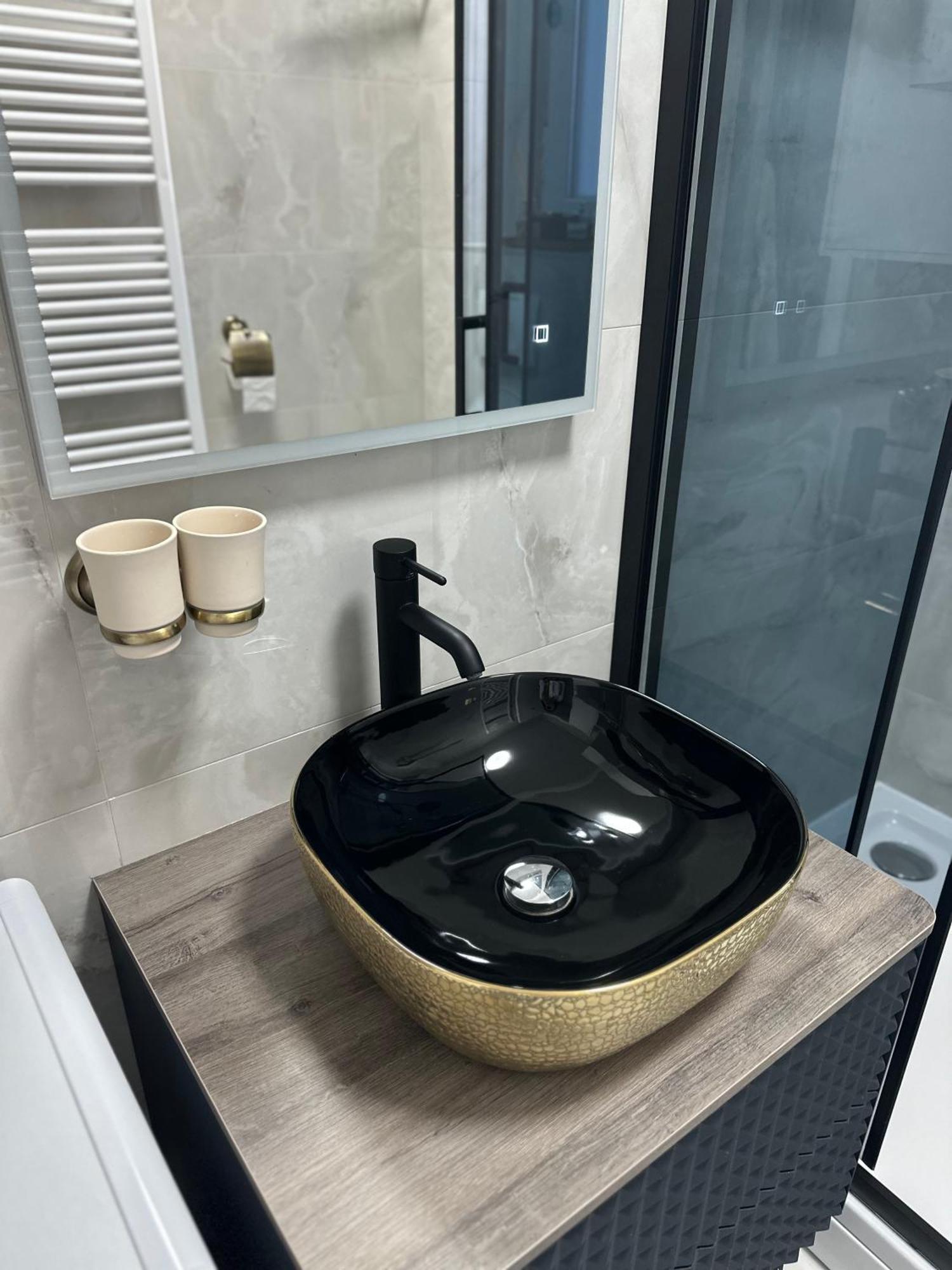 Apartman “Manhattan” Krizevci Экстерьер фото